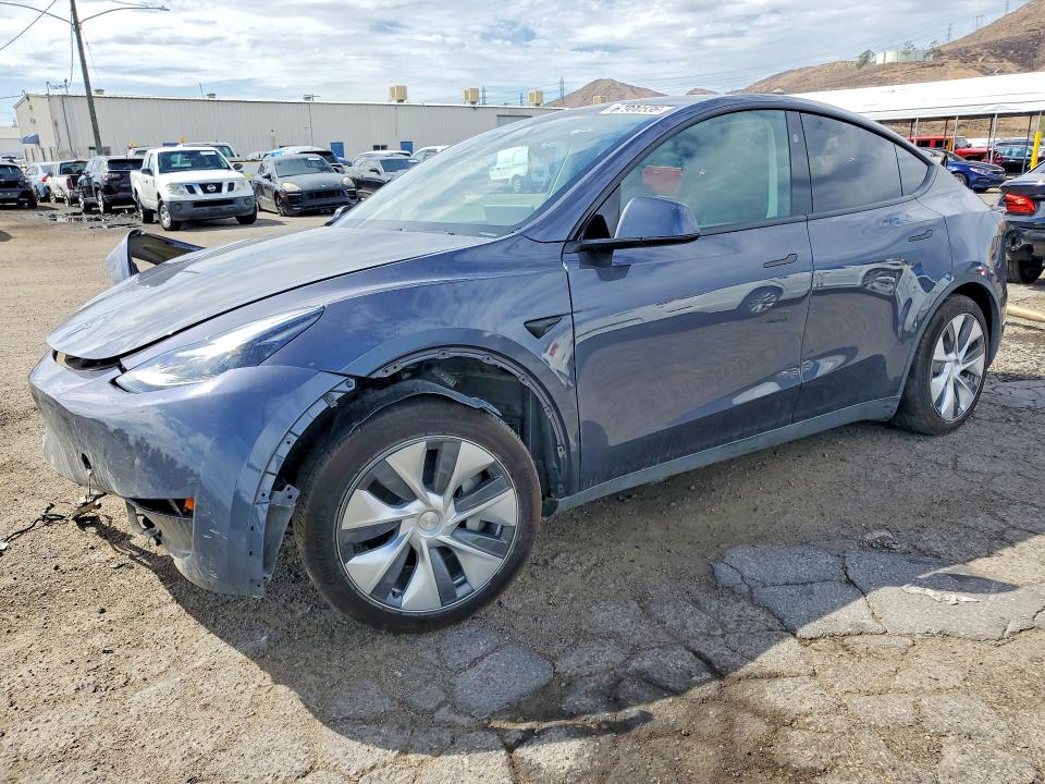 Auction sale of the 2023 Tesla Model Y, vin: 7SAYGDED6PF960505, lot number: 67900536