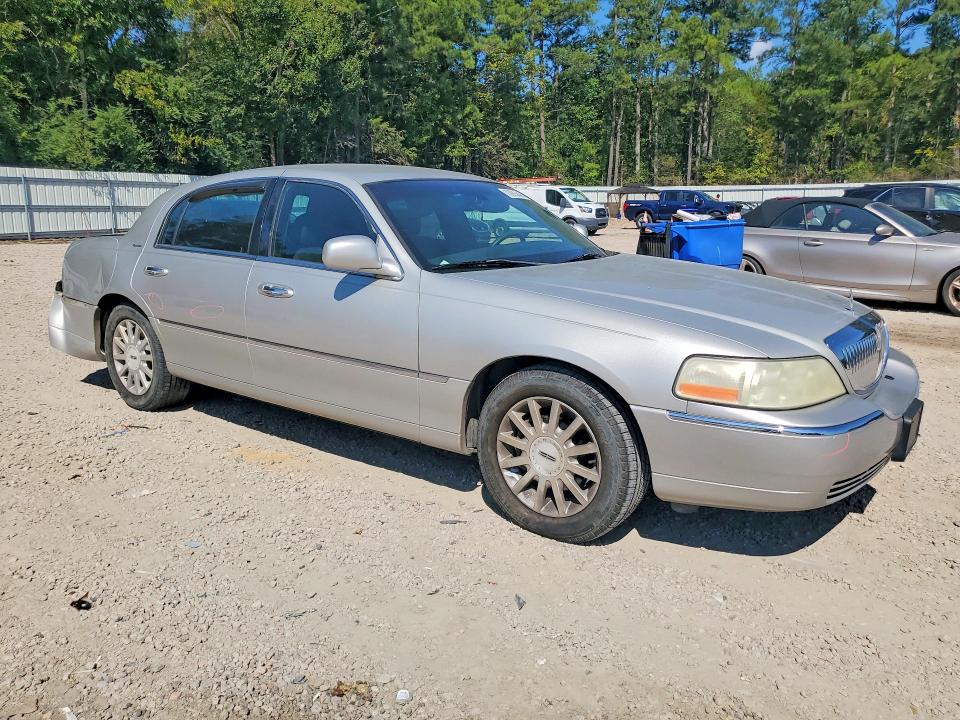 70985446 :رقم المزاد ، 1LNHM81W37Y639148 vin ، 2007 Lincoln Town Car مزاد بيع