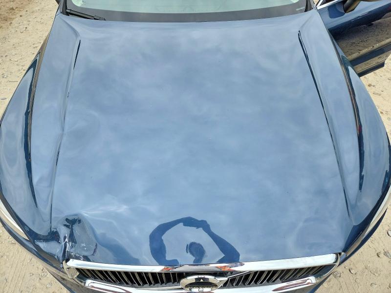69530756 :رقم المزاد ، YV4102RK9L1571468 vin ، 2020 Volvo Xc60 مزاد بيع
