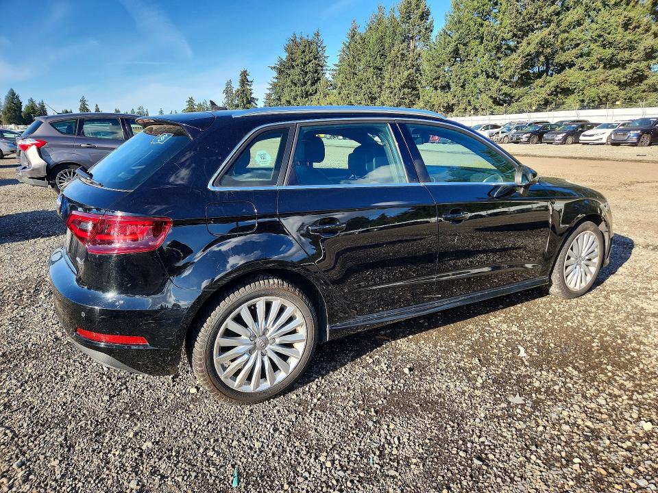 Продажа на аукционе авто 2016 Audi A3, vin: WAUTPBFF7GA115003, номер лота: 70177886