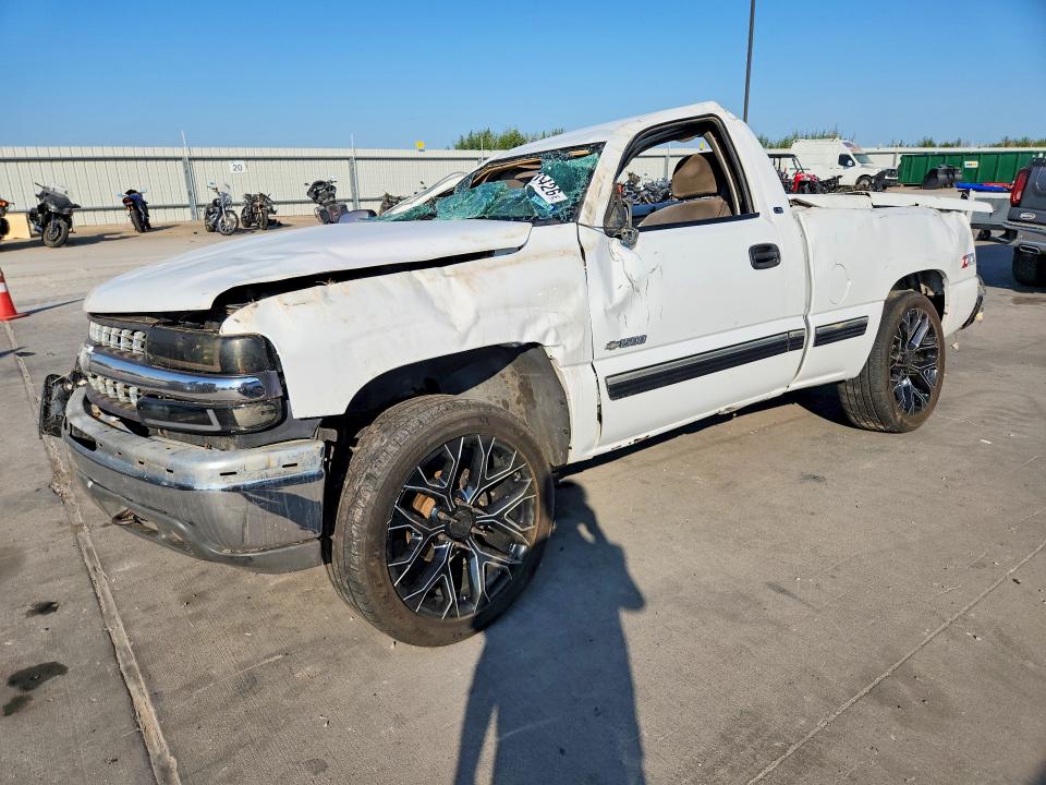 Продаж на аукціоні авто 2000 Chevrolet Silverado, vin: 1GCEK14T8YZ333094, номер лоту: 67870426