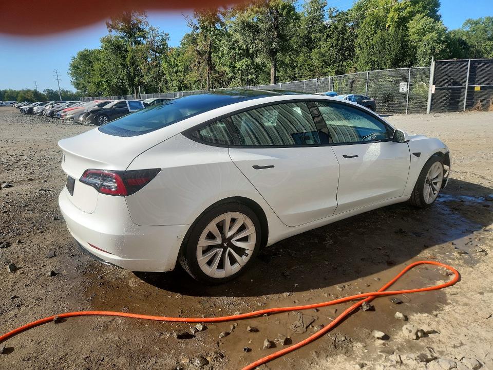68830666 :رقم المزاد ، 5YJ3E1EA4NF369569 vin ، 2022 Tesla Model 3 مزاد بيع