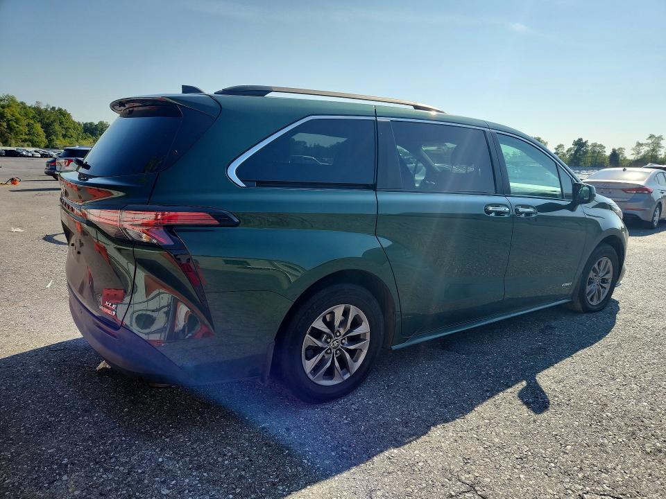 Продажа на аукционе авто 2021 Toyota Sienna, vin: 5TDJRKEC7MS025005, номер лота: 69239576
