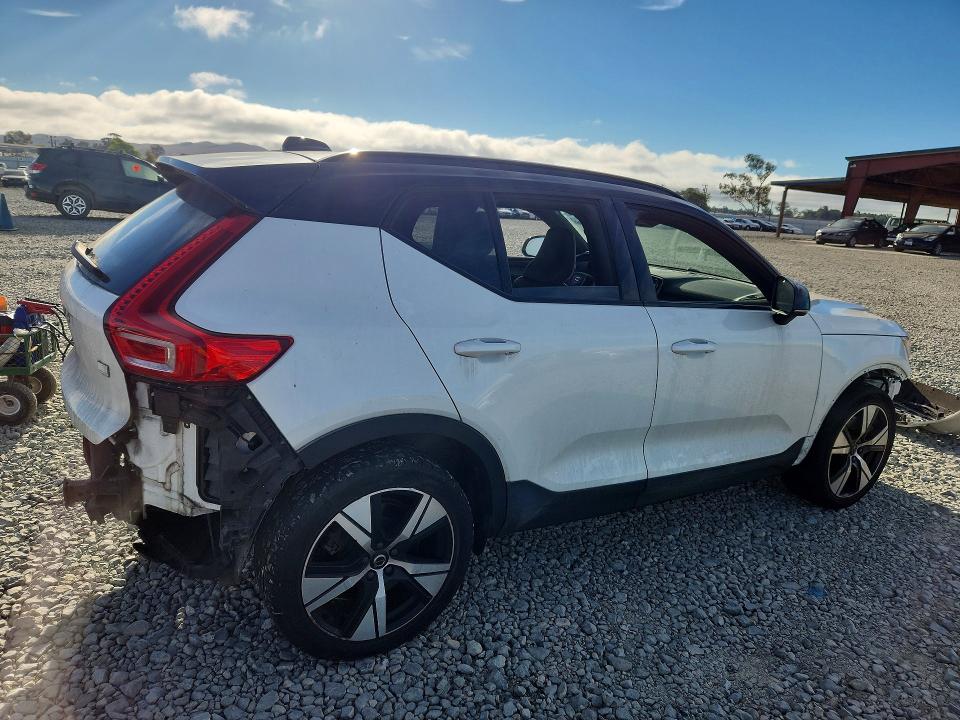 2021 Volvo Xc40 მანქანა იყიდება აუქციონზე, vin: YV4ED3UR2M2573817, აუქციონის ნომერი: 69808466
