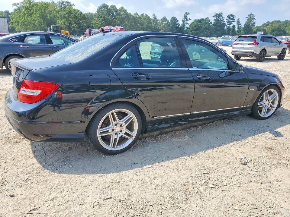 67538816 :رقم المزاد ، WDDGF4HB1CA677024 vin ، 2012 Mercedes-benz C مزاد بيع