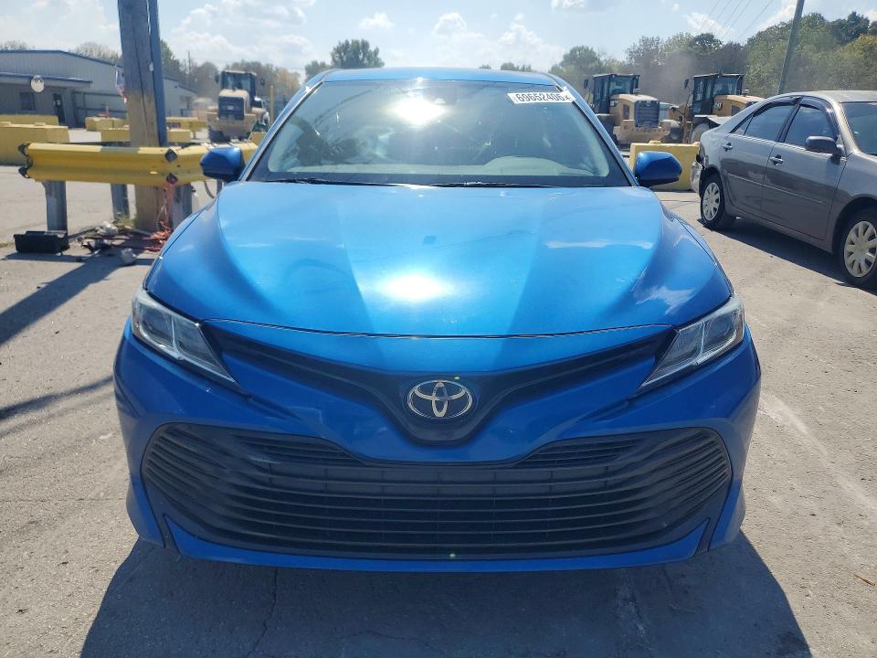 Продажа на аукционе авто 2019 Toyota Camry, vin: 4T1B11HK2KU179893, номер лота: 69652406