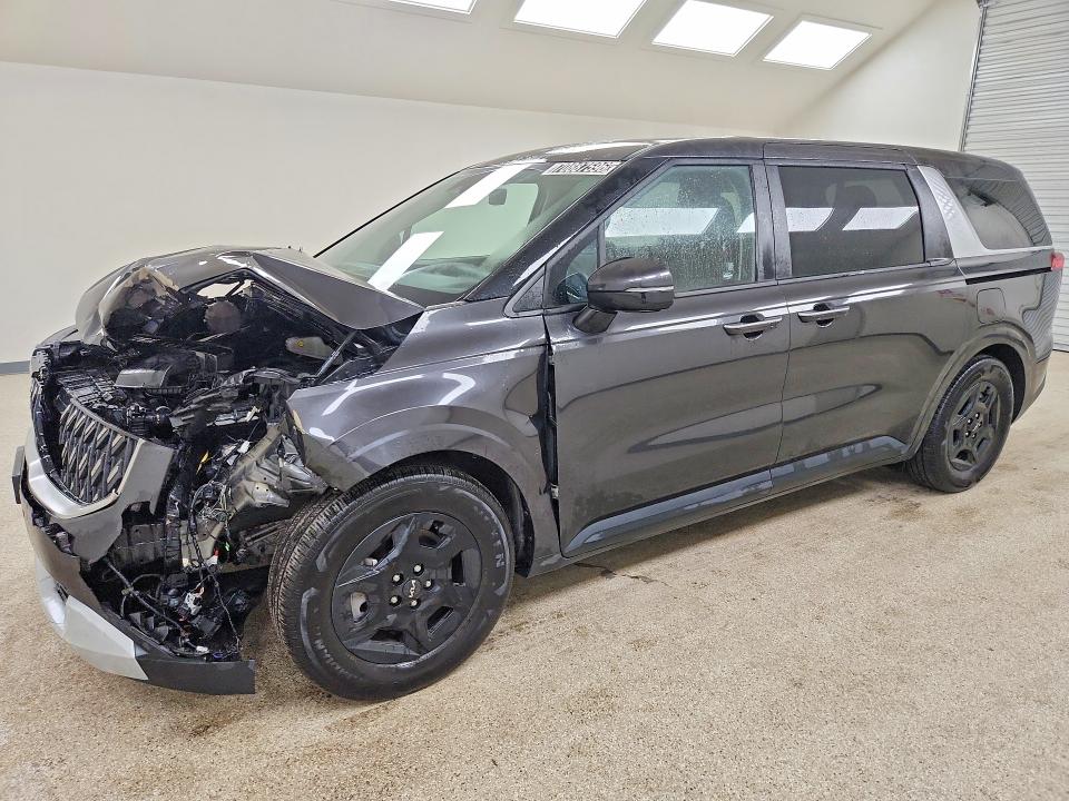 Auction sale of the 2026 Kia Carnival, vin: KNDNB5K33T6599126, lot number: 70887596