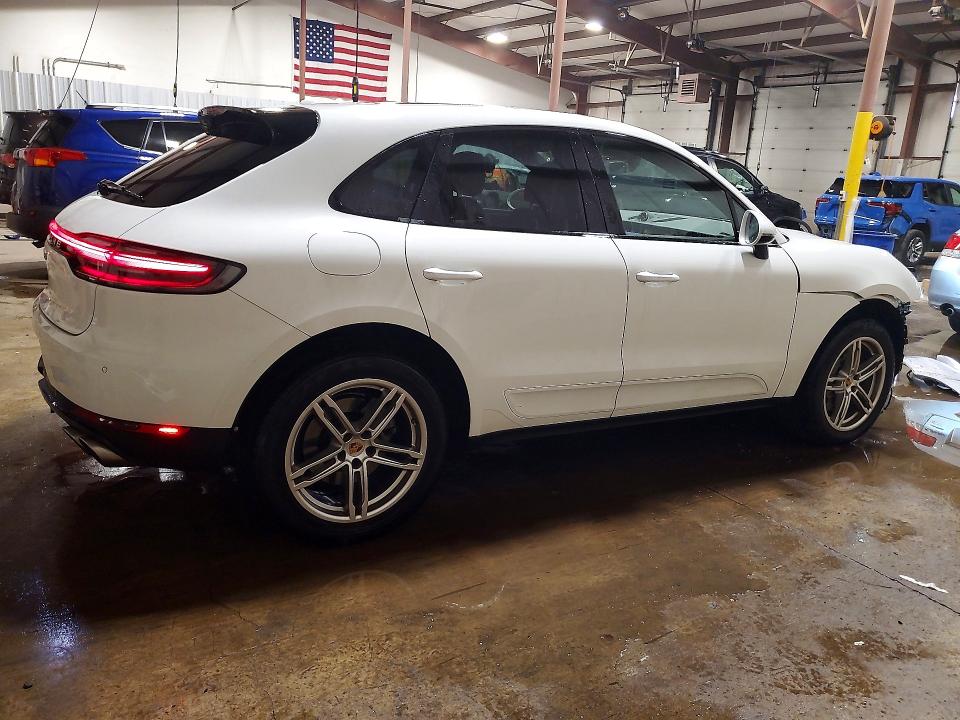 Продажа на аукционе авто 2021 Porsche Macan, vin: WP1AB2A55MLB35921, номер лота: 70315256