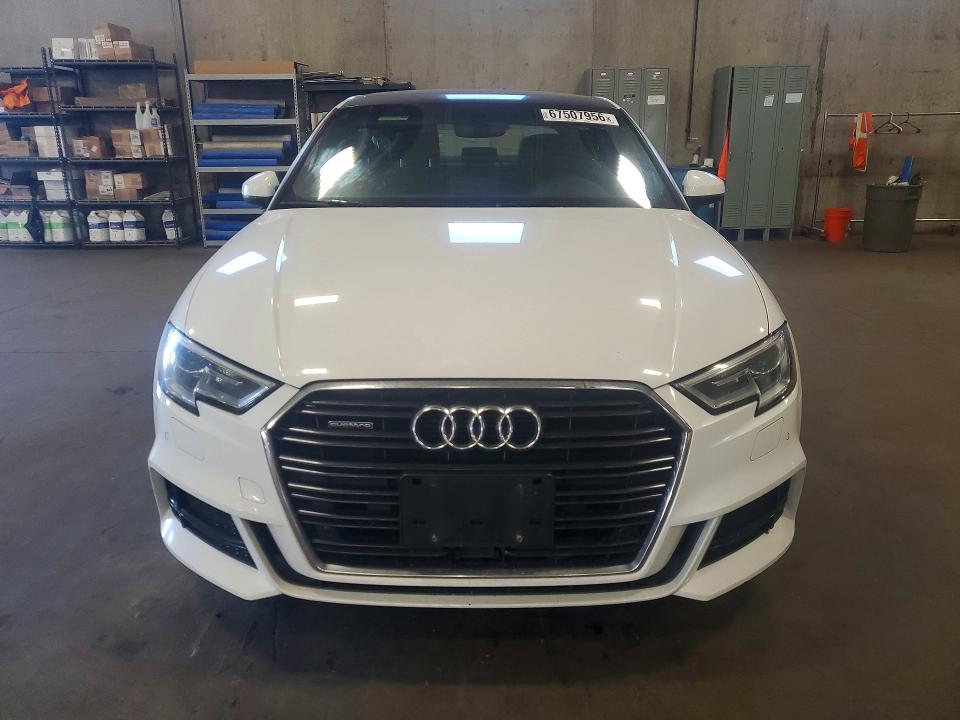 67507956 :رقم المزاد ، WAUJ8GFF5J1040407 vin ، 2018 Audi A3 مزاد بيع