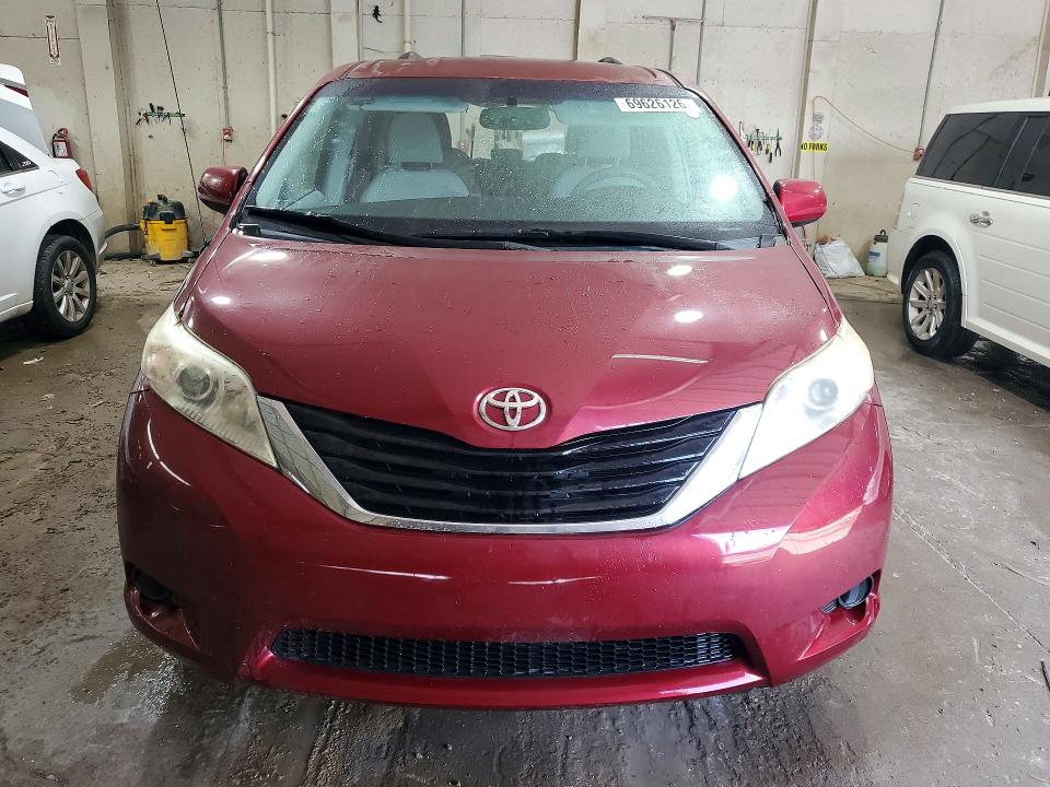 Aukcja sprzedaży 2012 Toyota Sienna, vin: 5TDKK3DCXCS224841, numer aukcji: 69626126