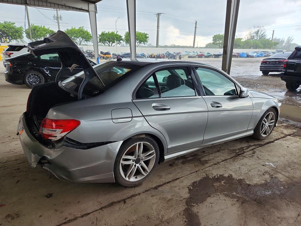 2014 Mercedes-benz C მანქანა იყიდება აუქციონზე, vin: WDDGF4HB2EA948837, აუქციონის ნომერი: 68069126