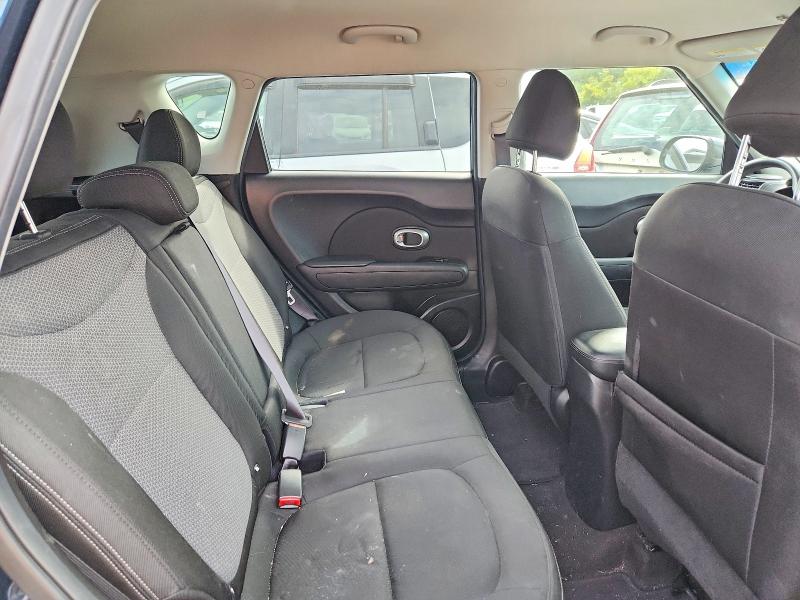 2018 Kia Soul მანქანა იყიდება აუქციონზე, vin: KNDJP3A56J7587664, აუქციონის ნომერი: 67018936