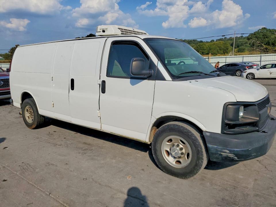 69652156 :رقم المزاد ، 1GCWGBFF5H1129760 vin ، 2017 Chevrolet Express G2500 مزاد بيع