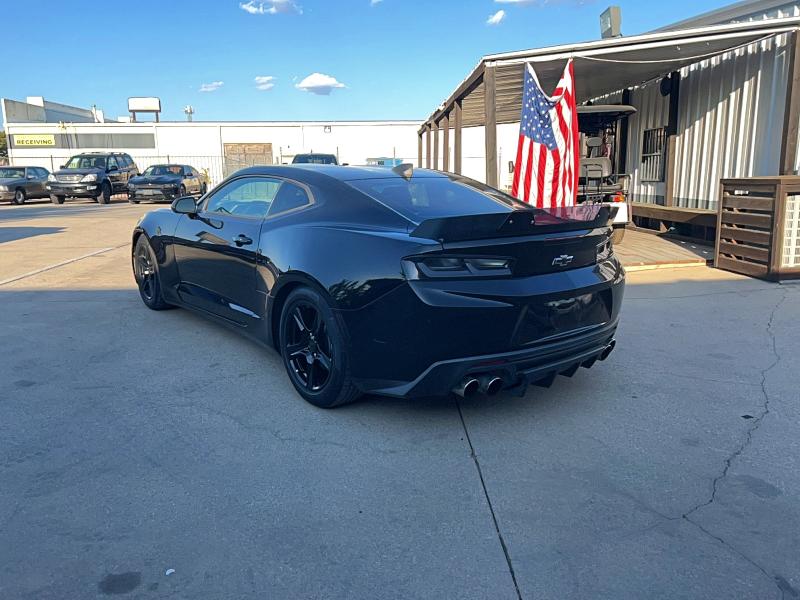68693686 :رقم المزاد ، 1G1FB1RS9H0127199 vin ، 2017 Chevrolet Camaro مزاد بيع