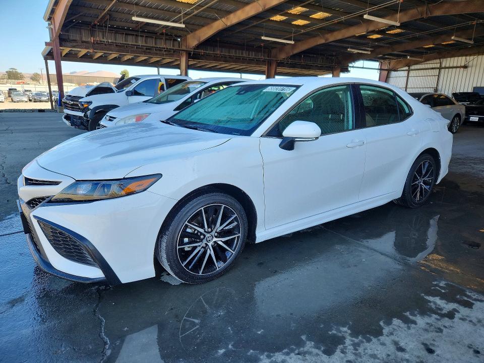 Продаж на аукціоні авто 2024 Toyota Camry, vin: 4T1G11AK9RU248816, номер лоту: 68820716