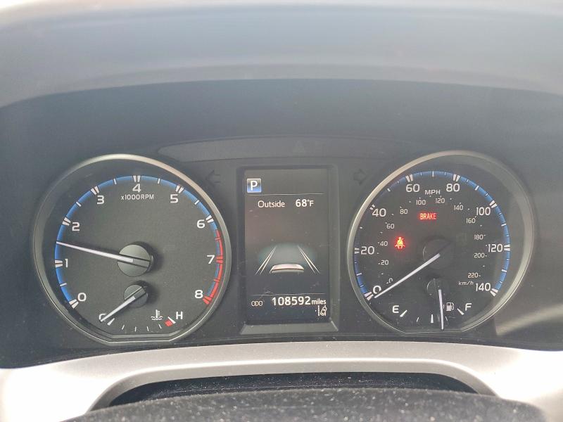 68231646 :رقم المزاد ، JTMBFREV9JJ728833 vin ، 2018 Toyota Rav4 مزاد بيع