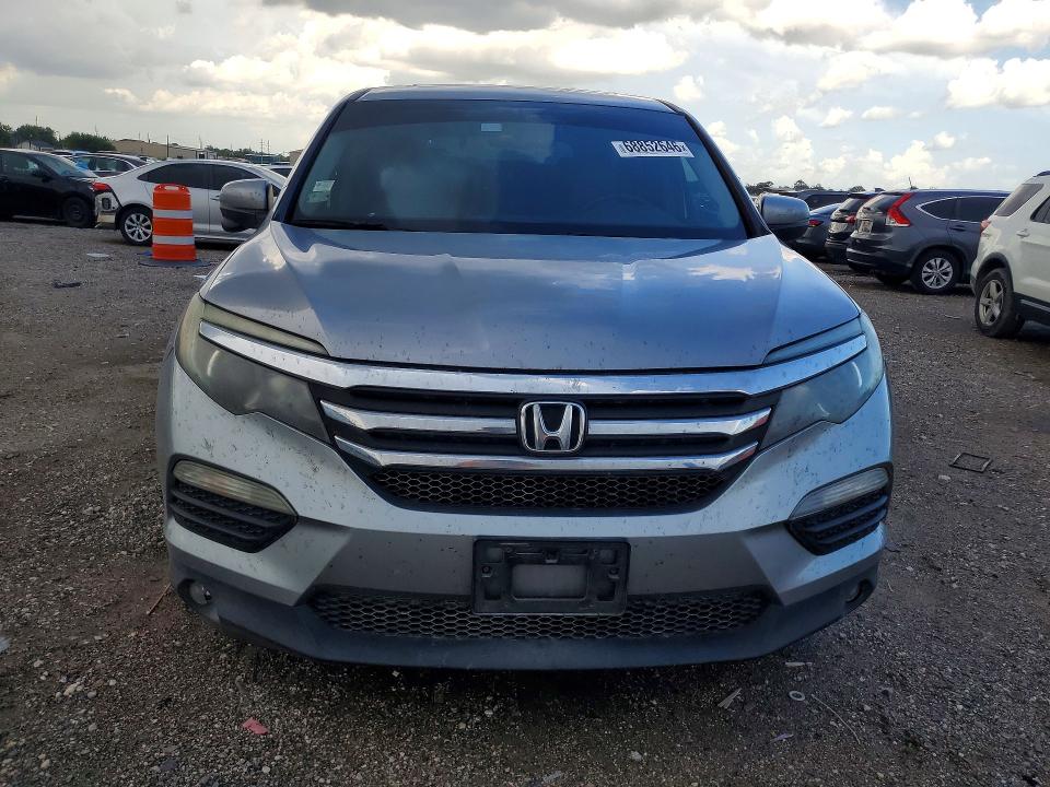 68852646 :رقم المزاد ، 5FNYF5H58JB000670 vin ، 2018 Honda Pilot مزاد بيع