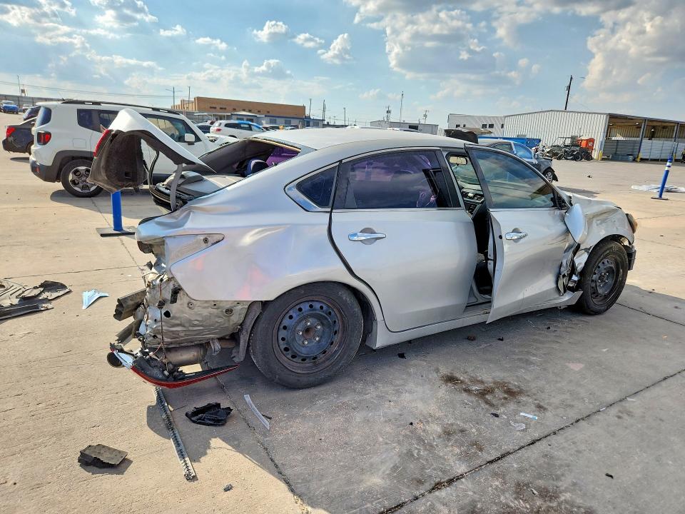 2017 Nissan Altima მანქანა იყიდება აუქციონზე, vin: 1N4AL3AP7HN354451, აუქციონის ნომერი: 69378346