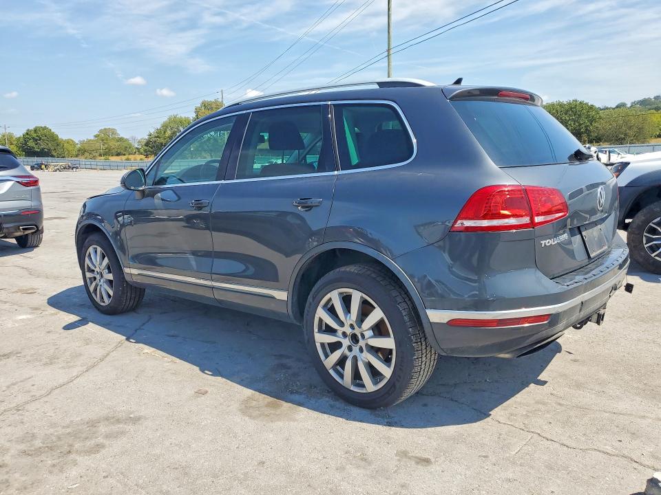 2015 Volkswagen Touareg მანქანა იყიდება აუქციონზე, vin: WVGEF9BP8FD005561, აუქციონის ნომერი: 65228966