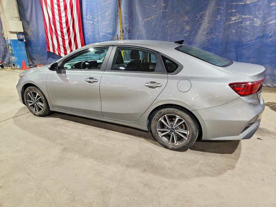 2023 Kia Forte მანქანა იყიდება აუქციონზე, vin: 3KPF24AD3PE621022, აუქციონის ნომერი: 70558256
