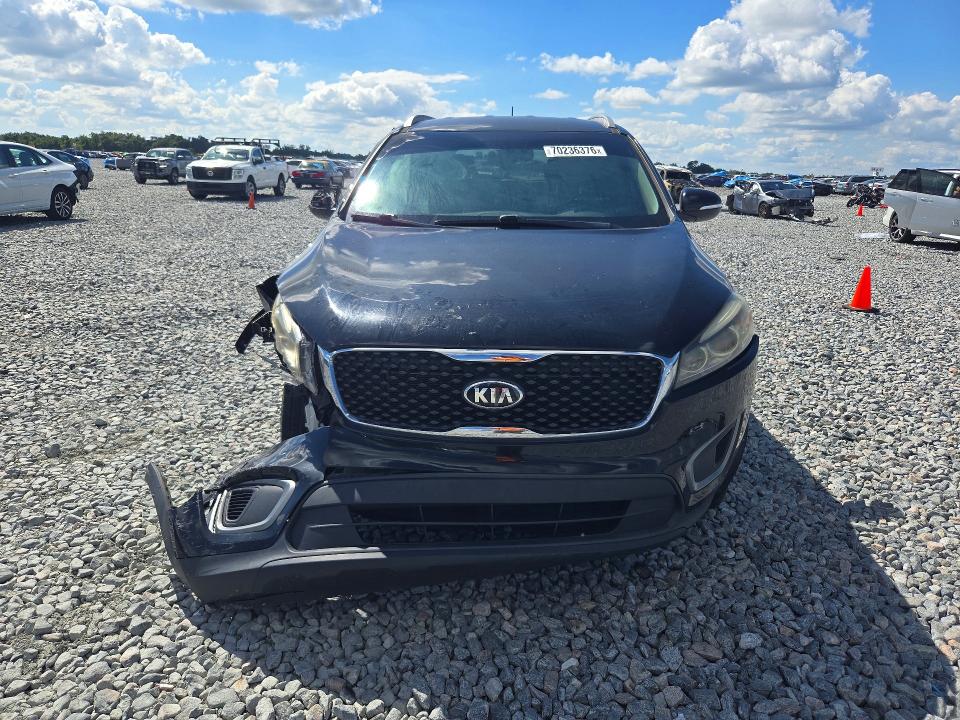 2016 Kia Sorento მანქანა იყიდება აუქციონზე, vin: 5XYPG4A38GG180570, აუქციონის ნომერი: 70236376