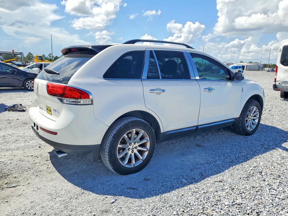 2013 Lincoln Mkx მანქანა იყიდება აუქციონზე, vin: 2LMDJ6JK0DBL32834, აუქციონის ნომერი: 68739176