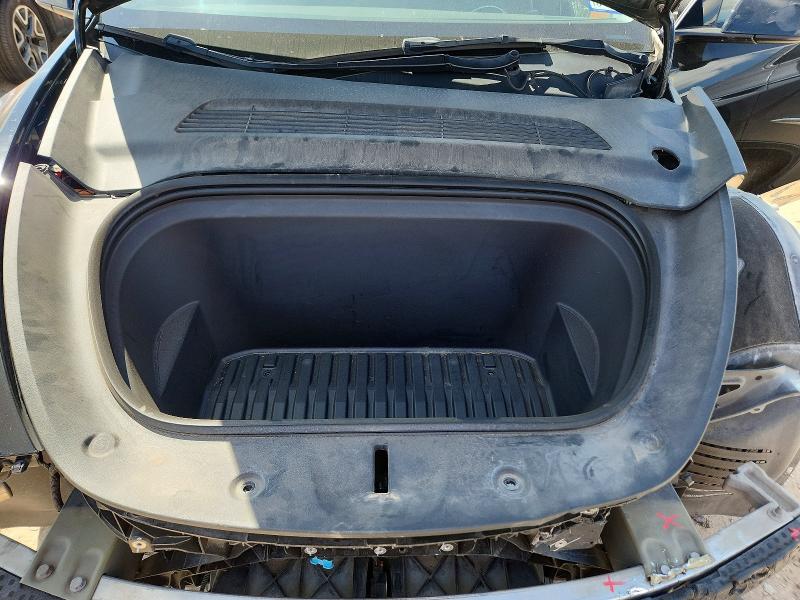 68851796 :رقم المزاد ، 5YJYGDEE2MF265472 vin ، 2021 Tesla Model Y مزاد بيع