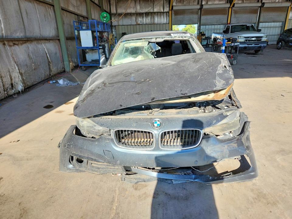 67436246 :رقم المزاد ، WBA8E1G54GNT99355 vin ، 2016 Bmw 320 مزاد بيع