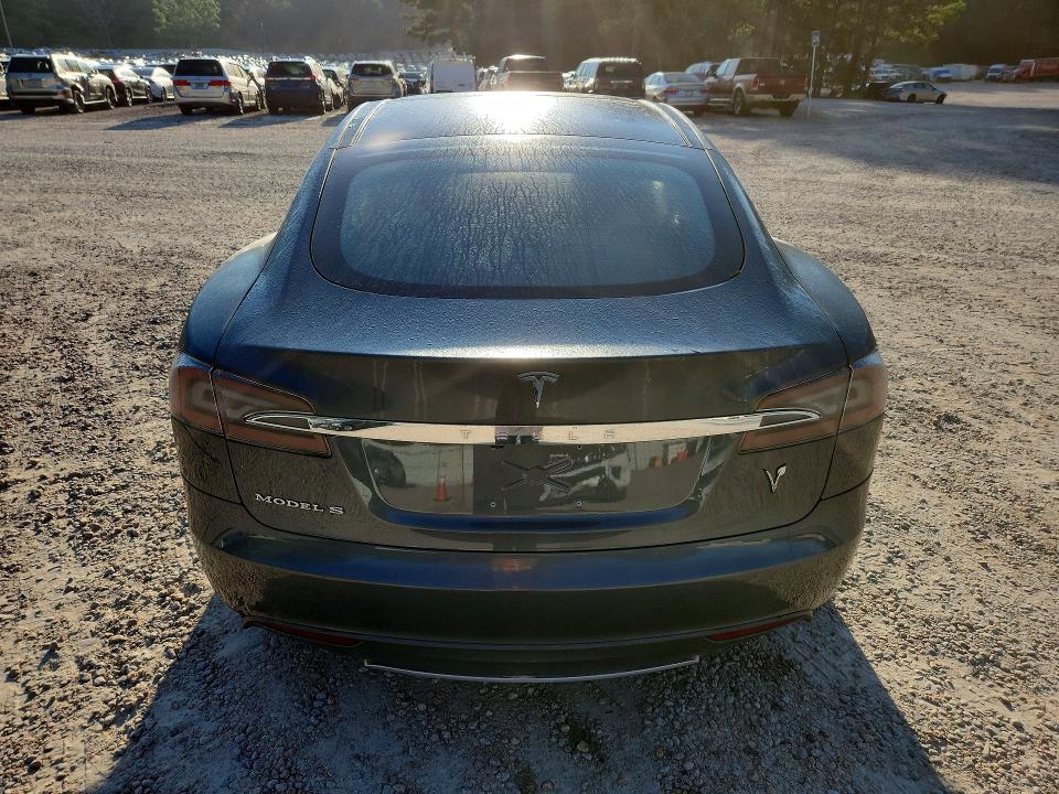 68604906 :رقم المزاد ، 5YJSA1BG7DFP03771 vin ، 2013 Tesla Model S مزاد بيع