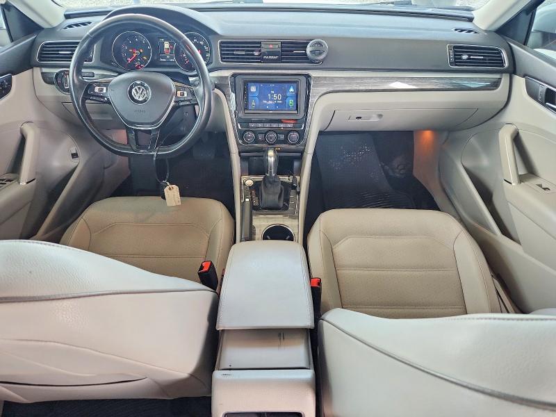 68965926 :رقم المزاد ، 1VWBA7A35JC043740 vin ، 2018 Volkswagen Passat مزاد بيع