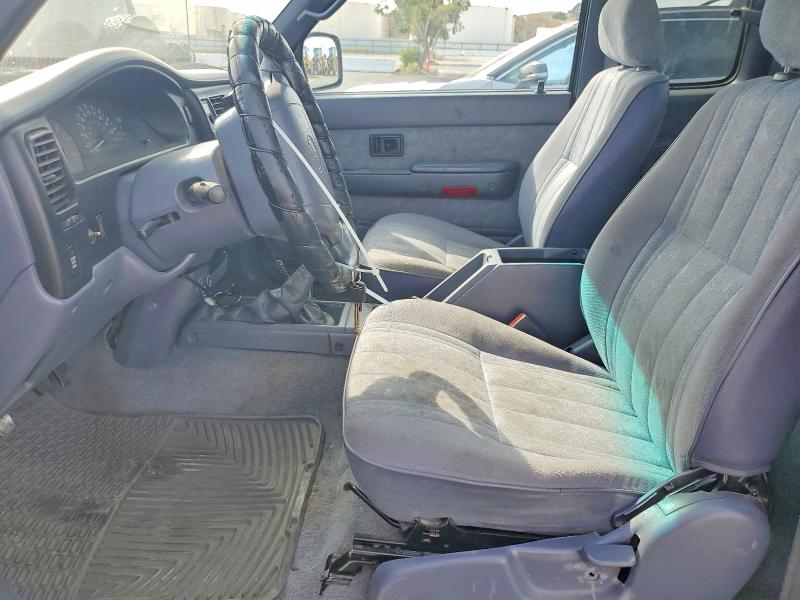 2000 Toyota Tacoma მანქანა იყიდება აუქციონზე, vin: 4TAWN72N2YZ679687, აუქციონის ნომერი: 69971796