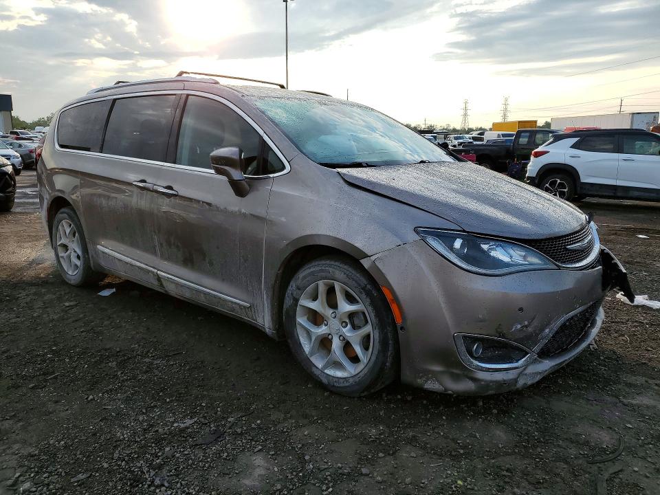 68050066 :رقم المزاد ، 2C4RC1EG4HR684143 vin ، 2017 Chrysler Pacifica مزاد بيع