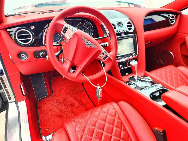 69564056 :رقم المزاد ، SCBFH7ZA5HC059727 vin ، 2017 Bentley Continental مزاد بيع
