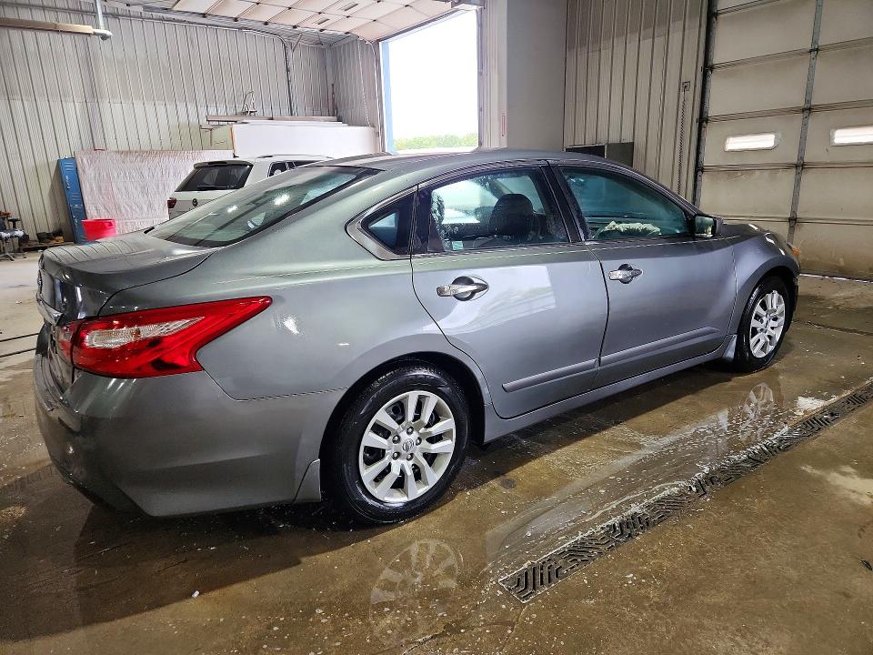 Продаж на аукціоні авто 2017 Nissan Altima, vin: 1N4AL3APXHN330015, номер лоту: 70964936