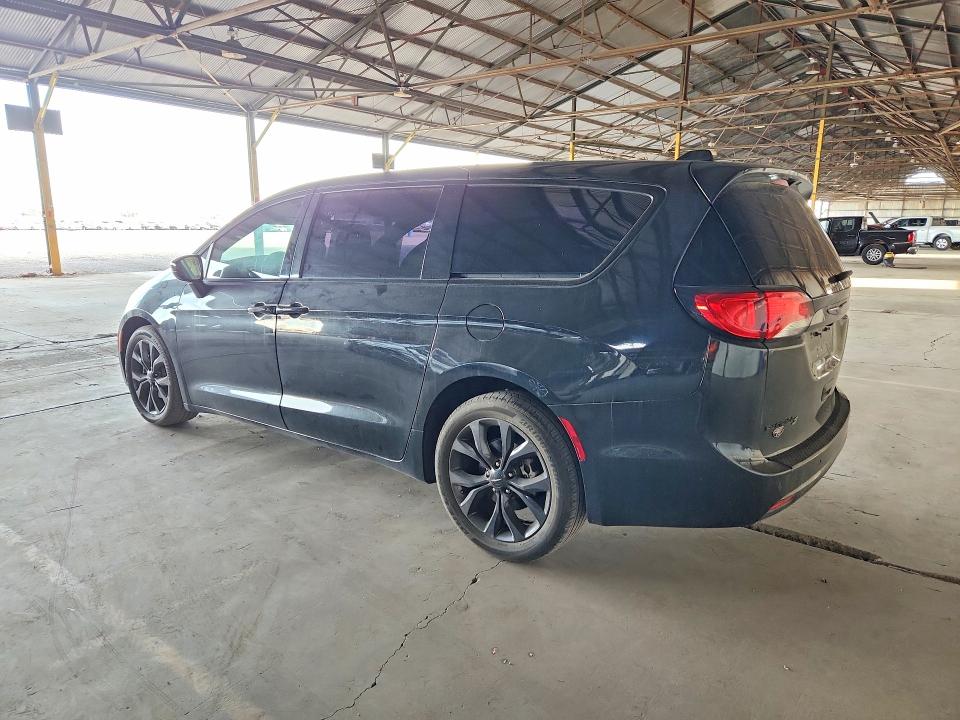 Продажа на аукционе авто 2020 Chrysler Pacifica, vin: 2C4RC1FG3LR147349, номер лота: 70303016