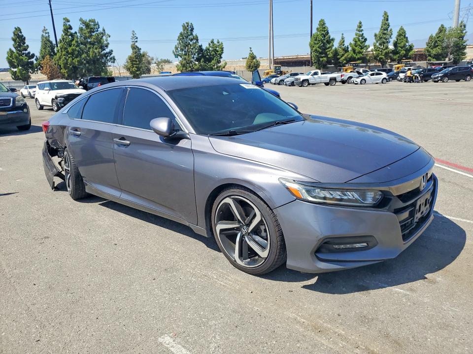 Продажа на аукционе авто 2018 Honda Accord, vin: 1HGCV1F39JA132452, номер лота: 68655496