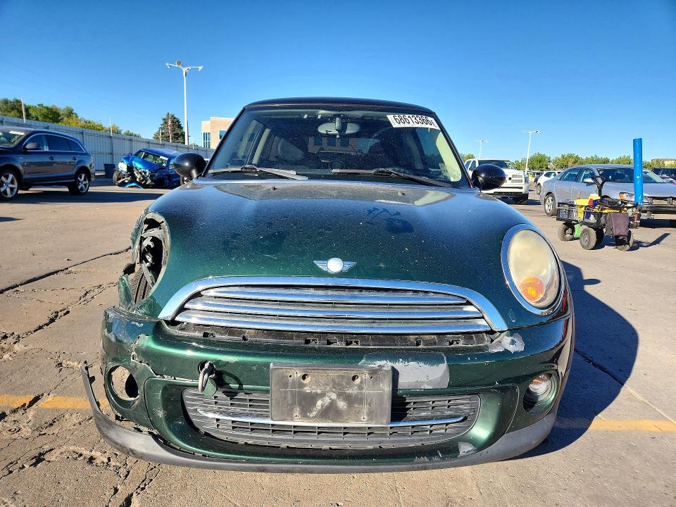 2011 Mini Cooper მანქანა იყიდება აუქციონზე, vin: WMWSU3C52BT091020, აუქციონის ნომერი: 68613366