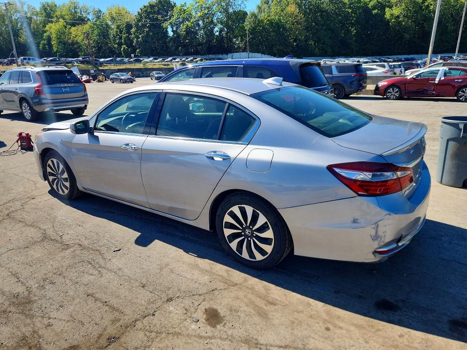 Продажа на аукционе авто 2017 Honda Accord, vin: JHMCR6F58HC031577, номер лота: 70167446