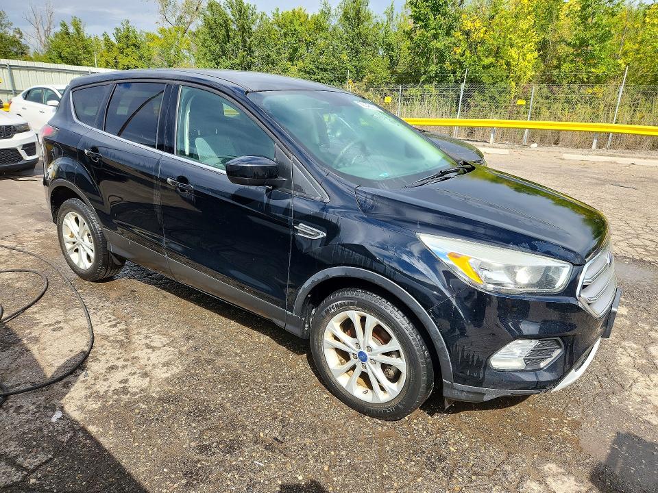 Продаж на аукціоні авто 2017 Ford Escape, vin: 1FMCU0GD0HUA11994, номер лоту: 70043196