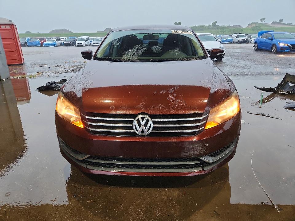 68747016 :رقم المزاد ، 1VWAH7A30DC031992 vin ، 2013 Volkswagen Passat مزاد بيع