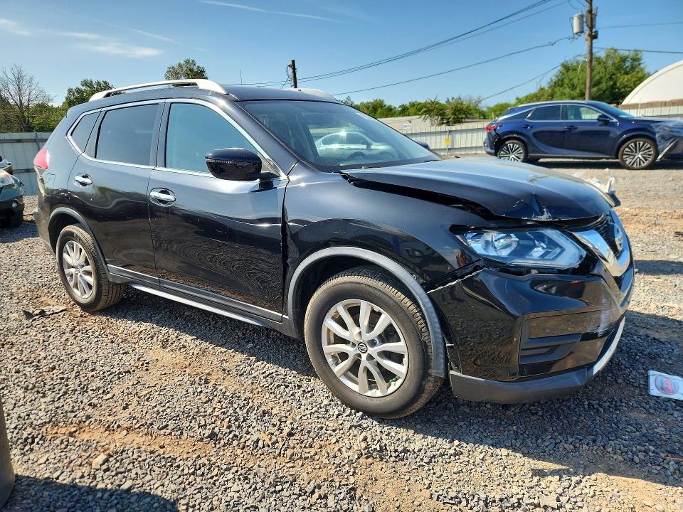 68563416 :رقم المزاد ، KNMAT2MV3HP535811 vin ، 2017 Nissan Rogue مزاد بيع