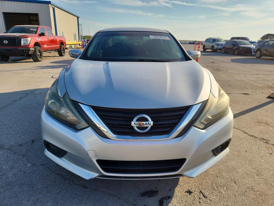 70668546 :رقم المزاد ، 1N4AL3AP2HN316285 vin ، 2017 Nissan Altima مزاد بيع