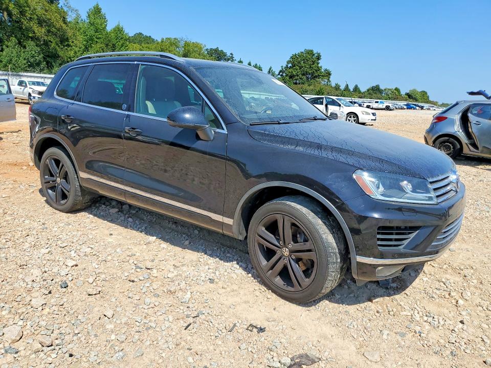 68939756 :رقم المزاد ، WVGRF7BP3HD003628 vin ، 2017 Volkswagen Touareg مزاد بيع