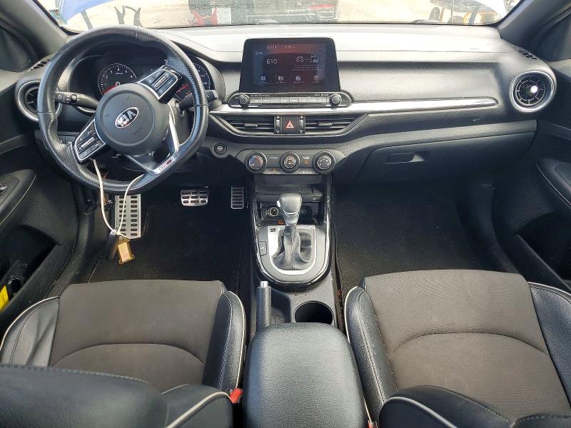 2020 Kia Forte მანქანა იყიდება აუქციონზე, vin: 3KPF34AD4LE261833, აუქციონის ნომერი: 69680176