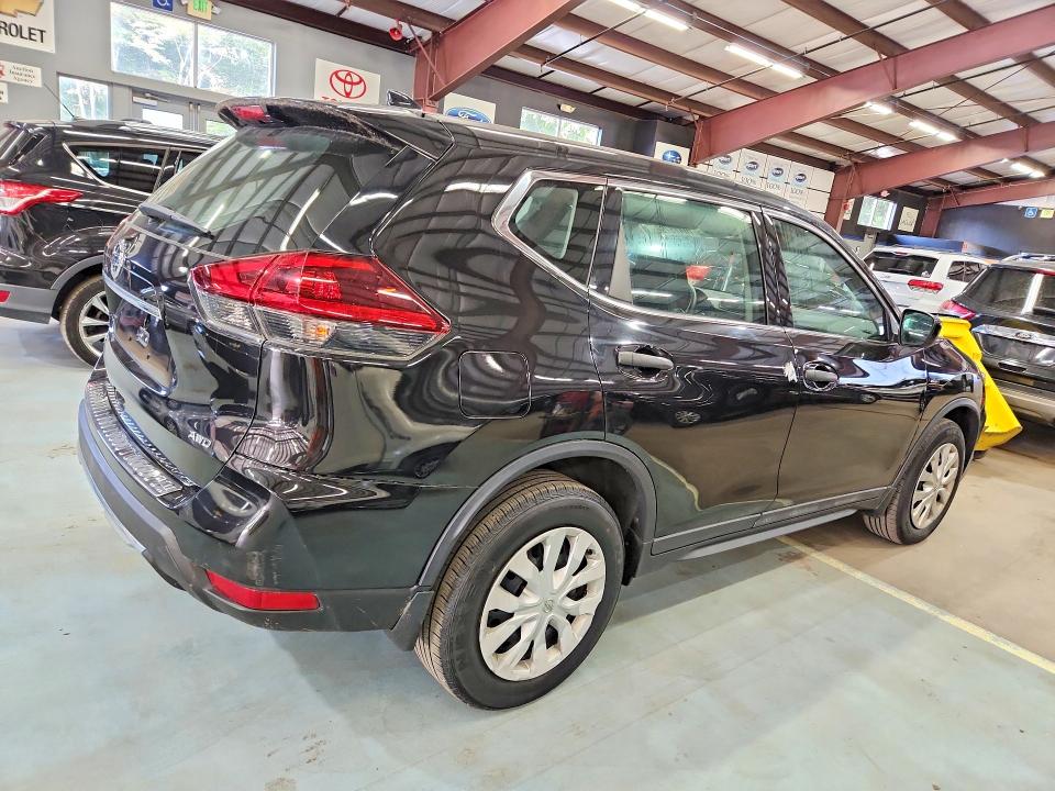 2018 Nissan Rogue მანქანა იყიდება აუქციონზე, vin: 5N1AT2MV2JC792922, აუქციონის ნომერი: 70423796
