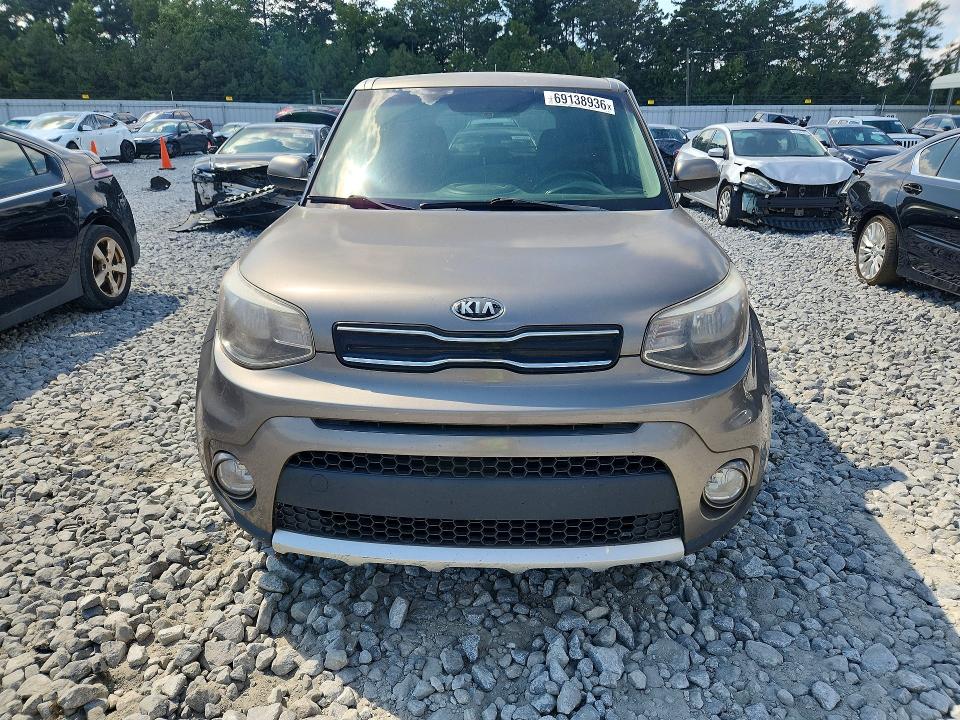 69138936 :رقم المزاد ، KNDJP3A57J7580920         vin ، 2018 Kia Soul مزاد بيع