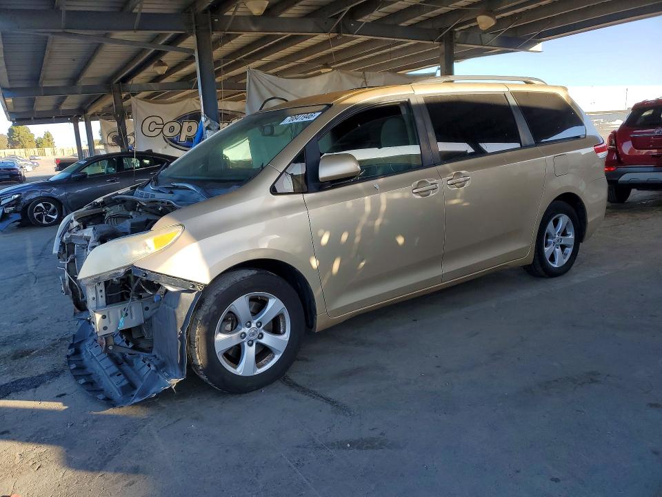 Auction sale of the 2011 Toyota Sienna, vin: 5TDKK3DC3BS034345, lot number: 70841946