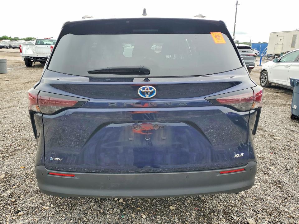 Продажа на аукционе авто 2025 Toyota Sienna, vin: 5TDYRKEC6SS229967, номер лота: 70101816