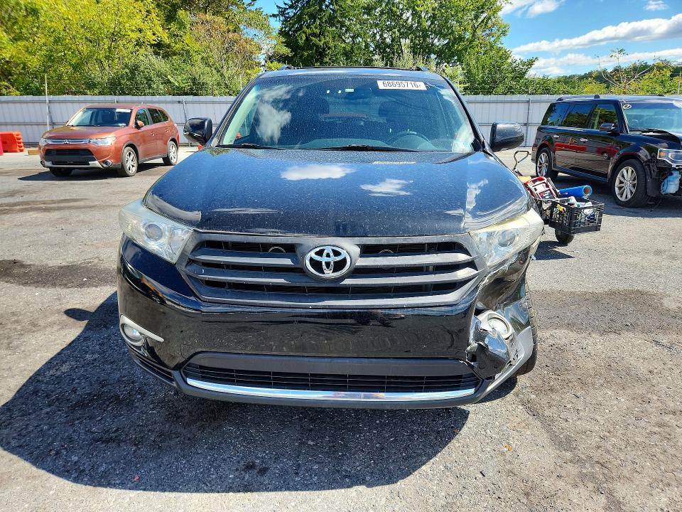 68695716 :رقم المزاد ، 5TDDK3EH4DS202502 vin ، 2013 Toyota Highlander مزاد بيع