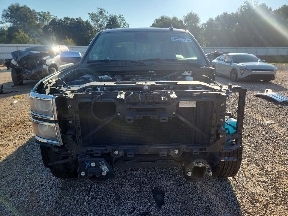 70352176 :رقم المزاد ، 3GCPCSEC4FG227586 vin ، 2015 Chevrolet Silverado مزاد بيع